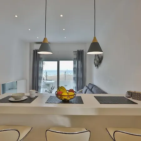 Penthouse & Apartments By The Sea Airport Airstay Artemida  Exterior photo