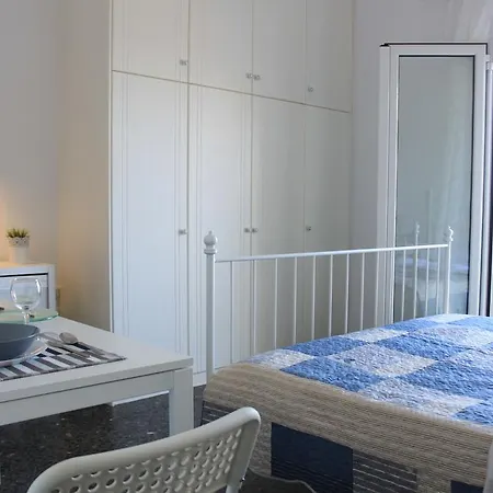 Penthouse & Apartments By The Sea Airport Airstay Artemida  Exterior photo