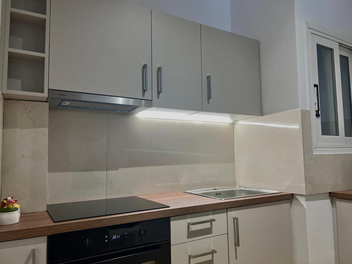 Apartment Penthouse & By The Sea Airport Airstay *