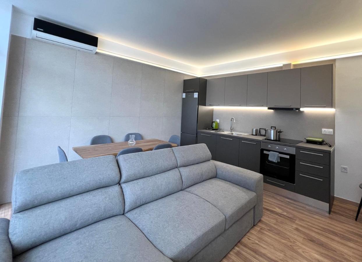 Penthouse & By The Sea Airport Airstay