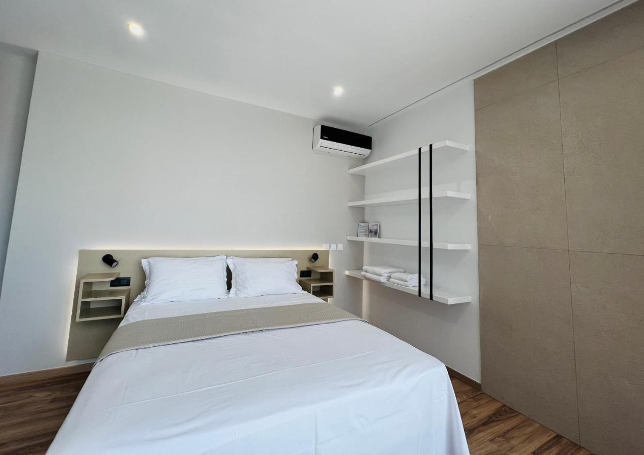 Apartment Penthouse & By The Sea Airport Airstay
