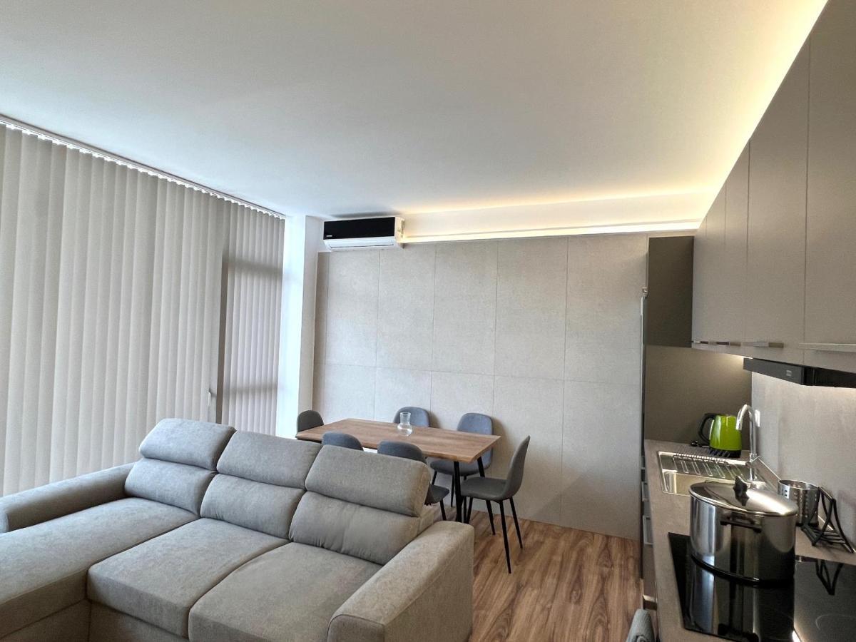 Penthouse & By The Sea Airport Airstay Apartment